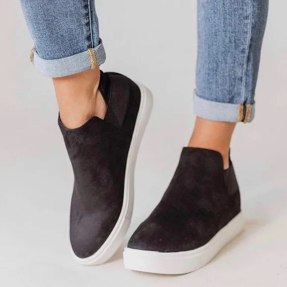 RELISTED UNDER SHOES Black Hidden Wedge Sneaker - Picture 5 of 7